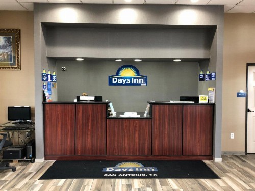 Days Inn by Wyndham N.W. Medical Center - image 17