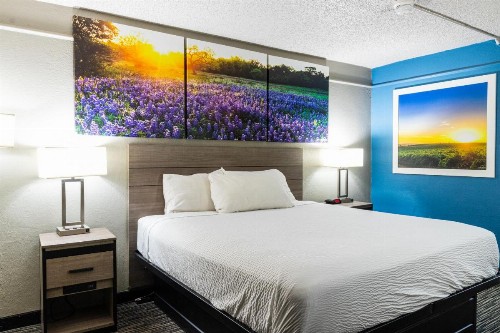 Days Inn by Wyndham N.W. Medical Center - image 7