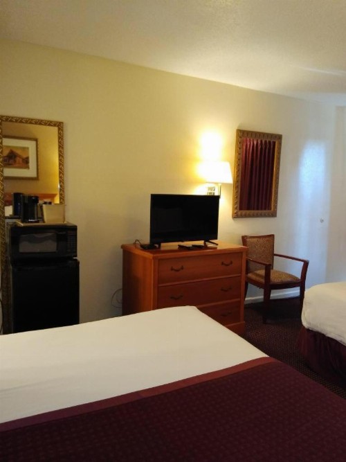 Knights Inn San Antonio near AT&T Center - image 2