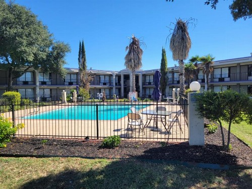 Knights Inn San Antonio near AT&T Center - image 31