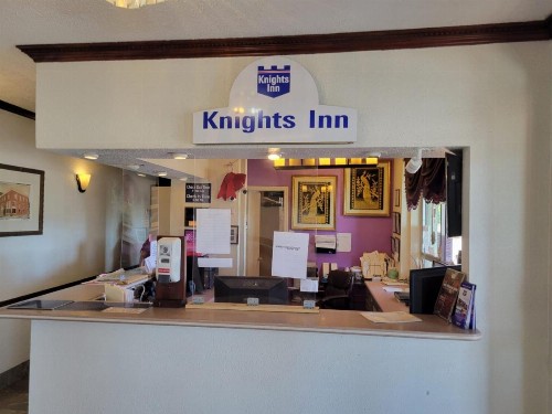 Knights Inn San Antonio near AT&T Center - image 32