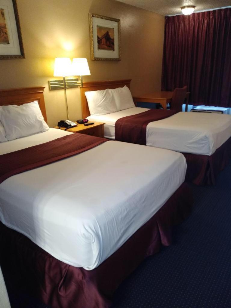 Knights Inn San Antonio near AT&T Center - image 5