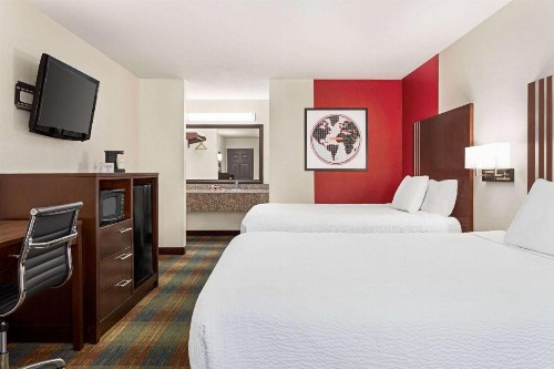 Ramada by Wyndham San Antonio/Near SeaWorld - image 20
