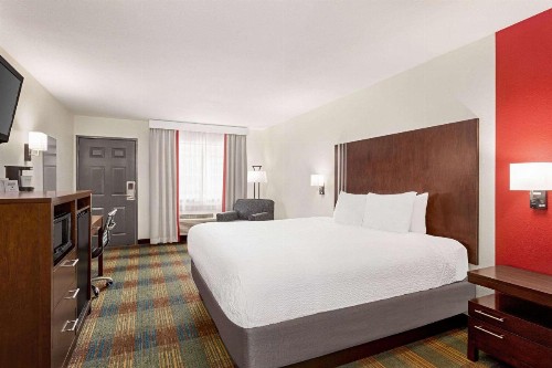 Ramada by Wyndham San Antonio/Near SeaWorld - image 23