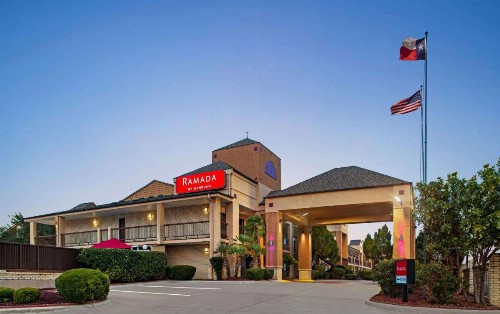Ramada by Wyndham San Antonio/Near SeaWorld - image 29