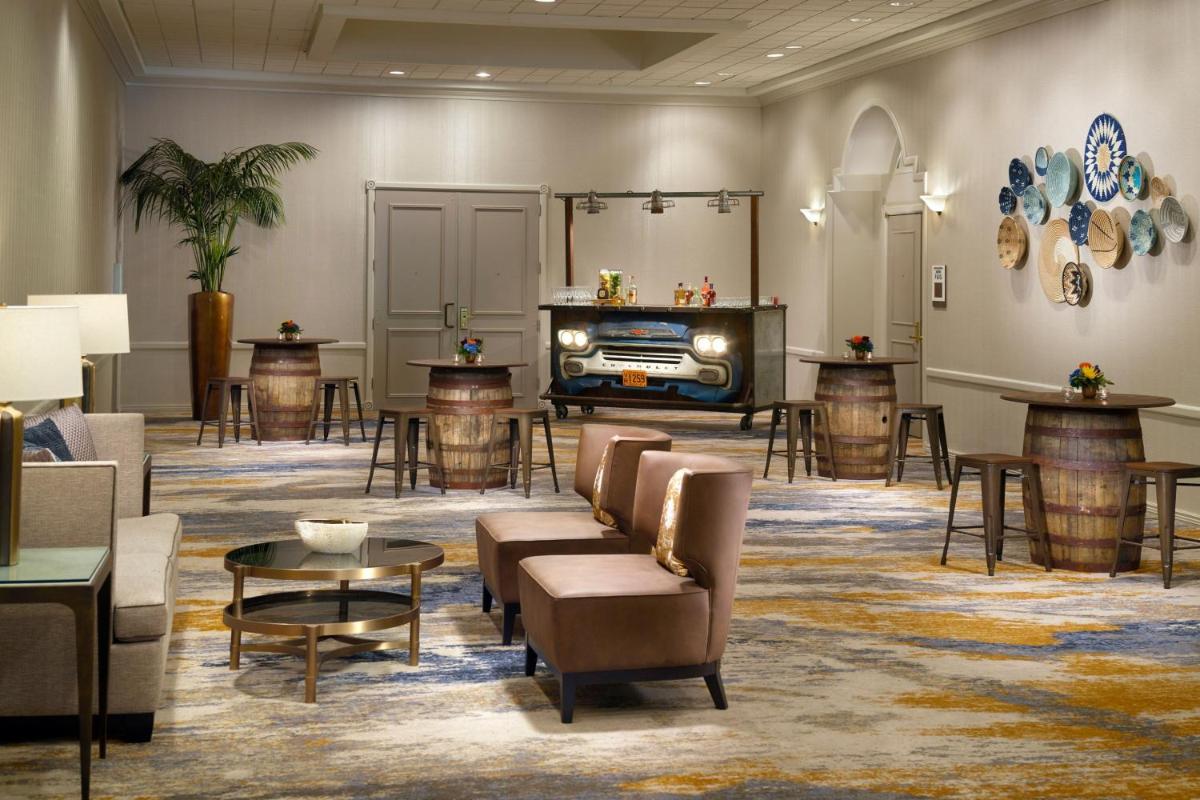 San Antonio Colonnade Hotel - main image