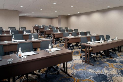 San Antonio Colonnade Hotel - image 26