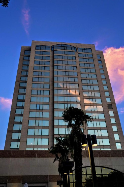 San Antonio Colonnade Hotel - image 3
