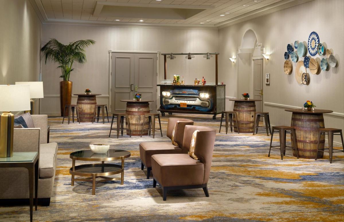 San Antonio Colonnade Hotel - image 7