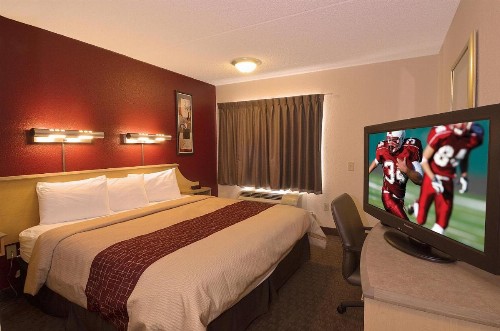 Red Roof Inn San Antonio Airport - image 12