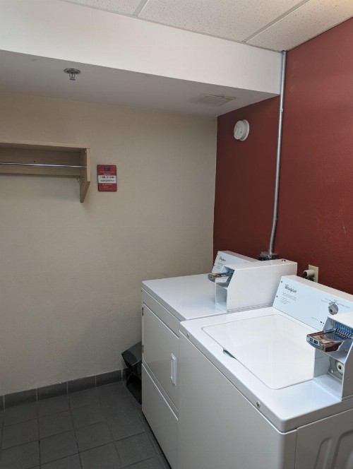Red Roof Inn San Antonio Airport - image 4