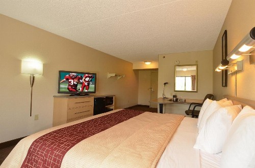 Red Roof Inn San Antonio Airport - image 6