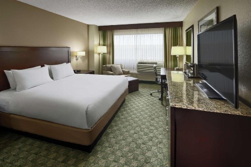 DoubleTree by Hilton San Antonio Downtown - image 23