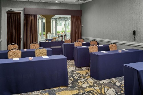 DoubleTree by Hilton San Antonio Downtown - image 27