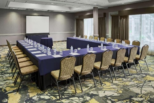DoubleTree by Hilton San Antonio Downtown - image 30