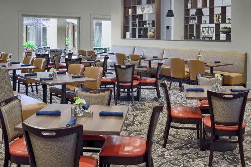 DoubleTree by Hilton San Antonio Downtown - image 36