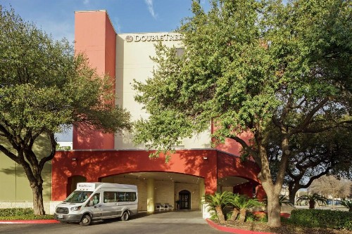 DoubleTree by Hilton San Antonio Downtown - image 6