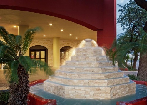 DoubleTree by Hilton San Antonio Downtown - image 7