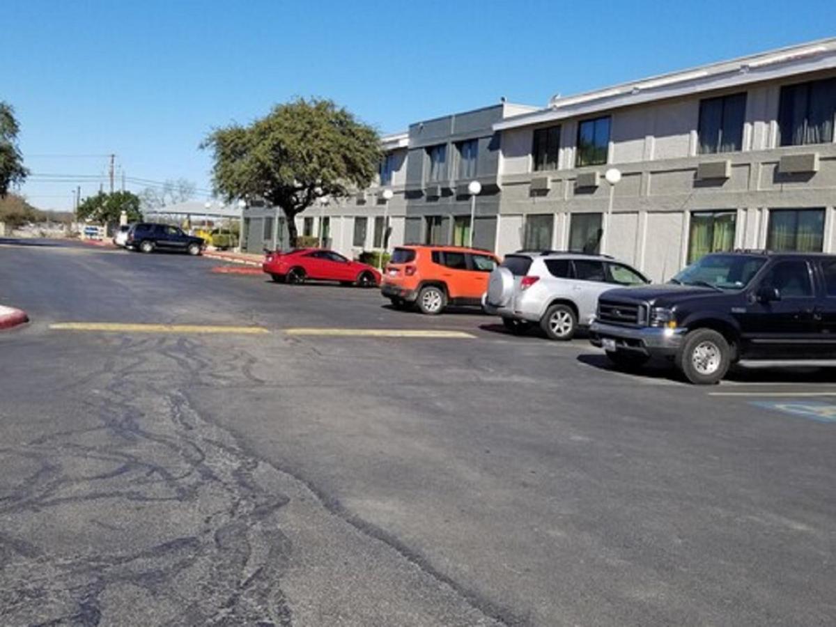 SureStay Hotel by Best Western San Antonio Northeast - image 3