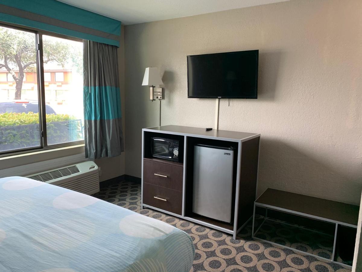 SureStay Hotel by Best Western San Antonio Northeast - image 7
