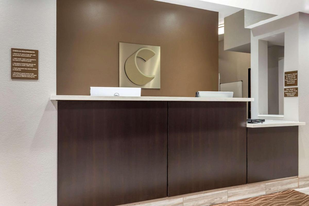 Comfort Inn & Suites Near Medical Center - image 2