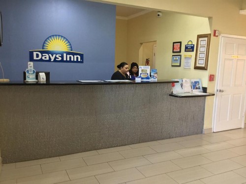 Days Inn by Wyndham San Antonio Northwest/Seaworld - image 20