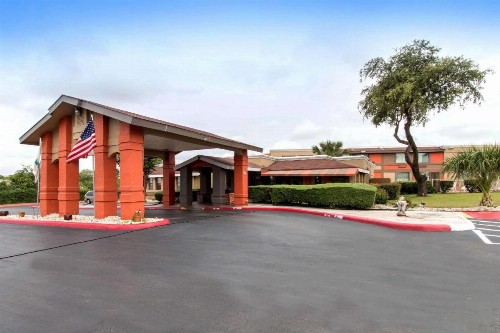 Quality Inn & Suites I-35 near AT&T Center