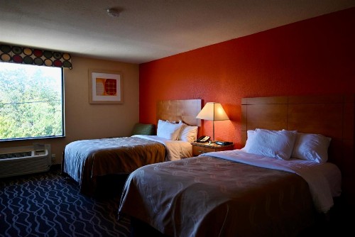 Quality Inn & Suites I-35 near AT&T Center - image 12