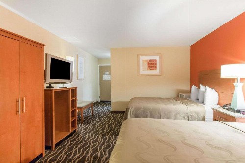 Quality Inn & Suites I-35 near AT&T Center - image 16