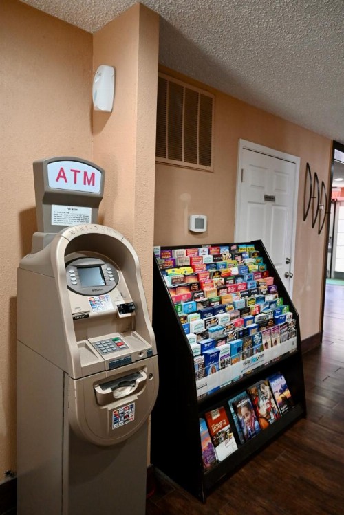 Quality Inn & Suites I-35 near AT&T Center - image 17
