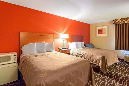Quality Inn & Suites I-35 near AT&T Center - image 2