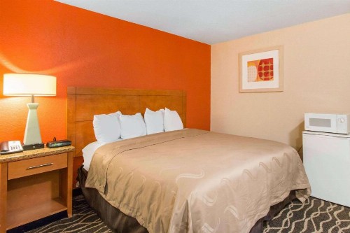 Quality Inn & Suites I-35 near AT&T Center - image 21