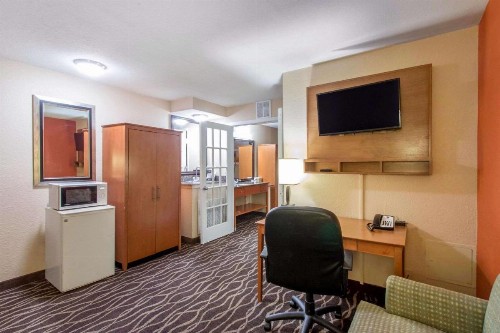 Quality Inn & Suites I-35 near AT&T Center - image 26