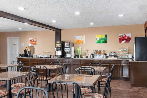Quality Inn & Suites I-35 near AT&T Center - image 33