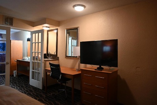 Quality Inn & Suites I-35 near AT&T Center - image 37