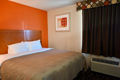 Quality Inn & Suites I-35 near AT&T Center - image 42