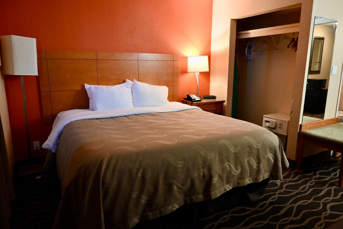 Quality Inn & Suites I-35 near AT&T Center - image 7