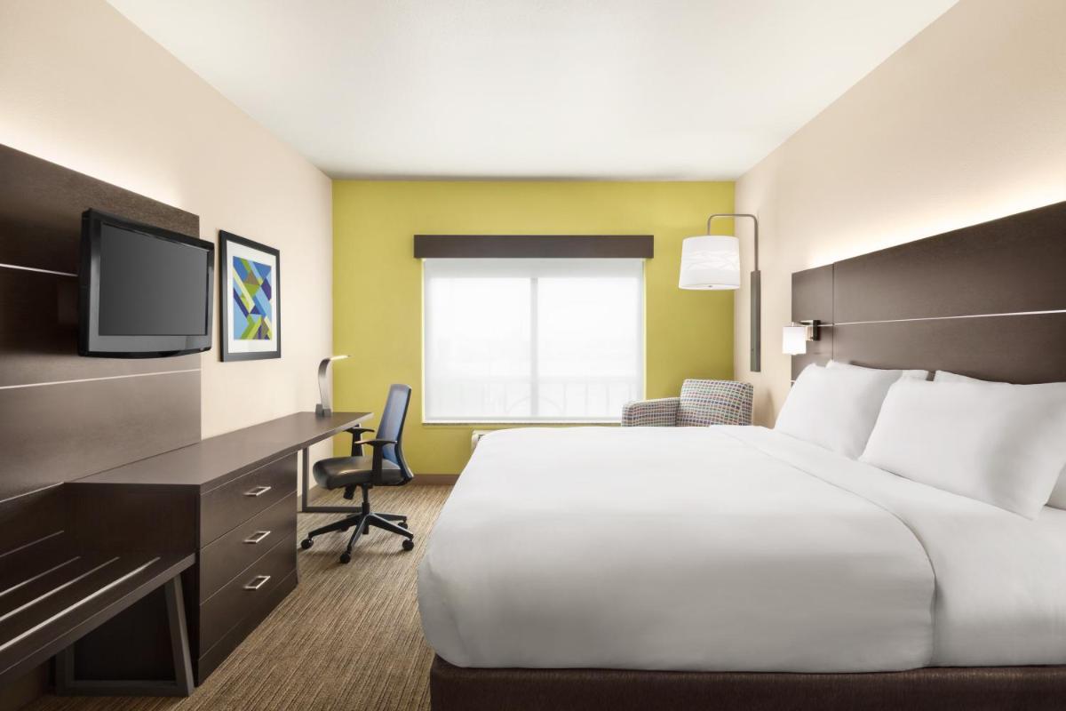 Holiday Inn Express Hotel & Suites San Antonio NW-Medical Area an IHG Hotel - image 3