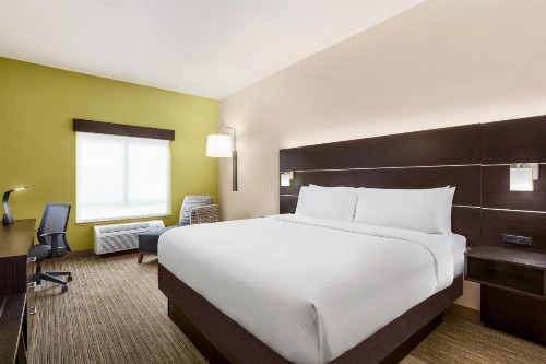 Holiday Inn Express Hotel & Suites San Antonio NW-Medical Area an IHG Hotel - image 4