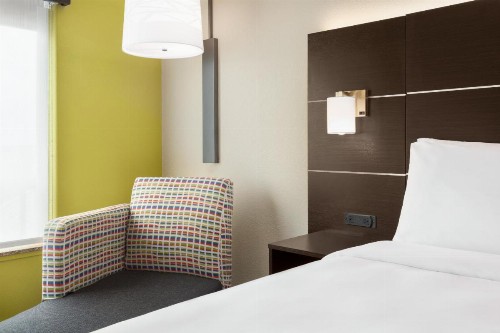 Holiday Inn Express Hotel & Suites San Antonio NW-Medical Area an IHG Hotel - image 9