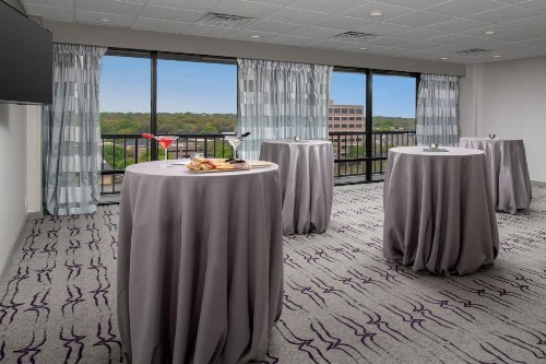 Crowne Plaza Hotel San Antonio Airport an IHG Hotel - image 20
