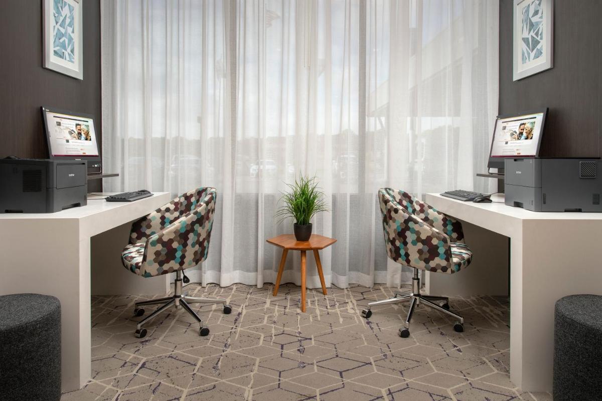 Crowne Plaza Hotel San Antonio Airport an IHG Hotel - image 5