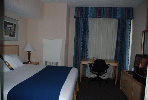 Holiday Inn Express Hotel & Suites San Antonio - Rivercenter Area an IHG Hotel - image 7
