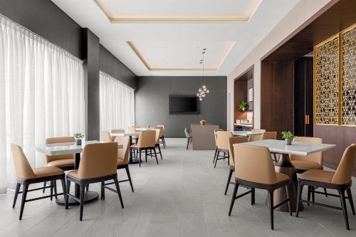 Holiday Inn San Antonio International Airport - image 25