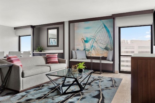 Holiday Inn San Antonio International Airport - image 32