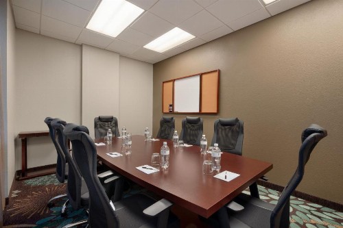 Staybridge Suites San Antonio Downtown Convention Center - image 33
