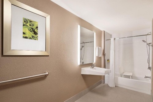 Staybridge Suites San Antonio Downtown Convention Center - image 47