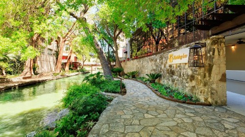 Holiday Inn San Antonio-Riverwalk an IHG Hotel - image 18