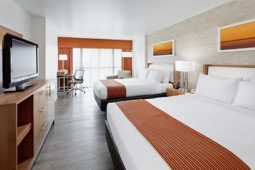 Holiday Inn San Antonio-Riverwalk an IHG Hotel - image 36