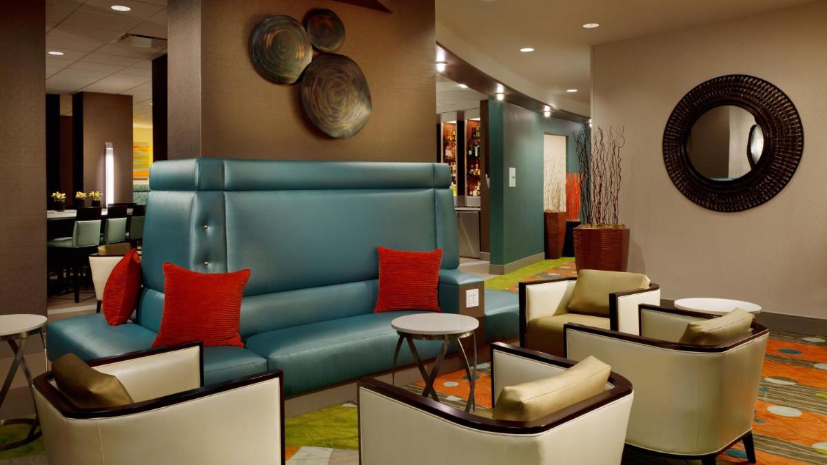 Holiday Inn San Antonio-Riverwalk an IHG Hotel - image 5
